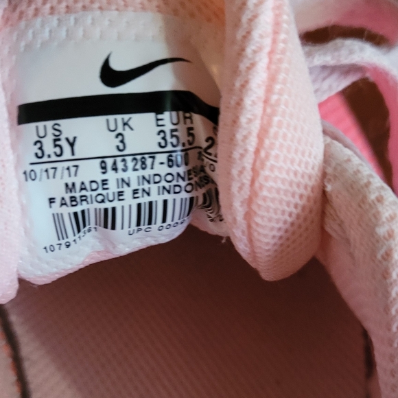 Nike Flex Experience Girls Shoes - Picture 9 of 10